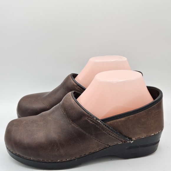 Dansko classic clog shoes size 40 US size 9.5 / 10 - Picture 10 of 16